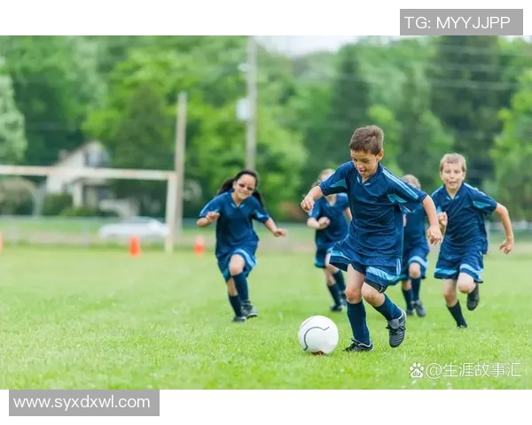 足球巨星风采尽显精彩视频合集带你领略不一样的绿茵场上瞬间